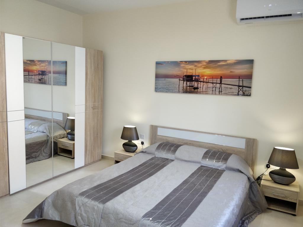 Sunstone Court Apartment St. Paul's Bay Exterior photo
